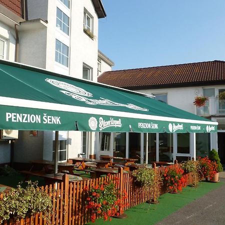 Penzion Senk Pardubice Exterior foto