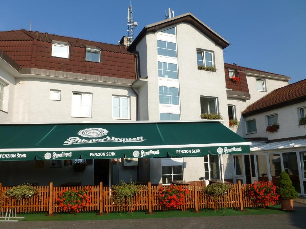 Penzion Senk Pardubice Exterior foto